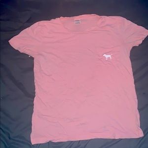A light pink shorts sleeve